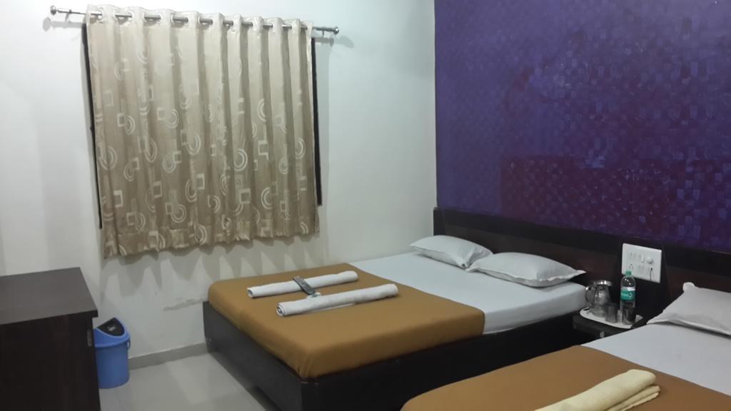 Hotel Sai Galaxy Inn 舍地 外观 照片