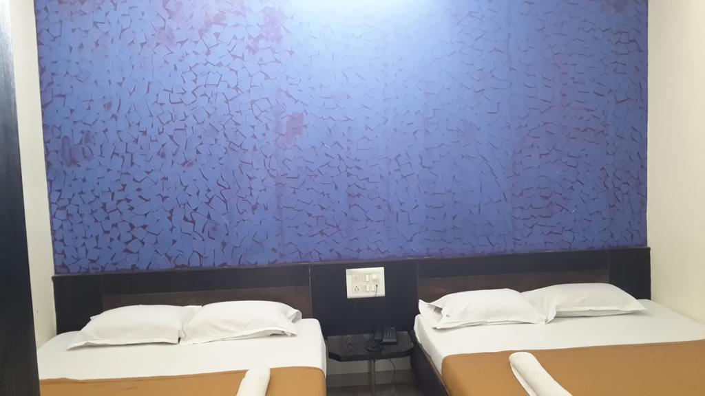 Hotel Sai Galaxy Inn 舍地 外观 照片