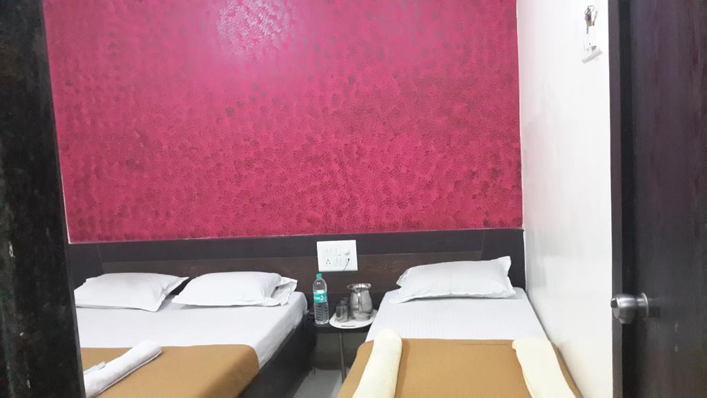 Hotel Sai Galaxy Inn 舍地 外观 照片