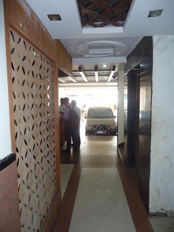 Hotel Sai Galaxy Inn 舍地 外观 照片