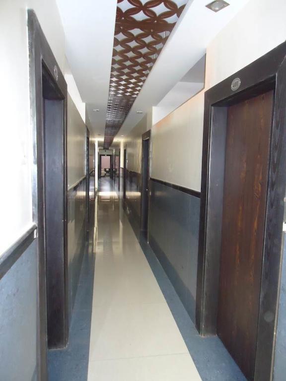 Hotel Sai Galaxy Inn 舍地 外观 照片