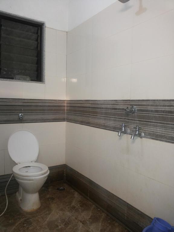 Hotel Sai Galaxy Inn 舍地 客房 照片