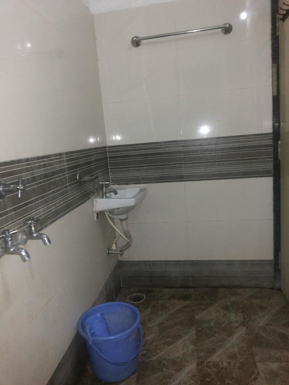 Hotel Sai Galaxy Inn 舍地 客房 照片