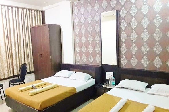 Hotel Sai Galaxy Inn 舍地 外观 照片