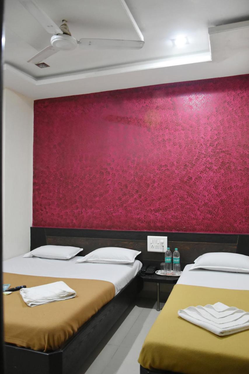 Hotel Sai Galaxy Inn 舍地 外观 照片