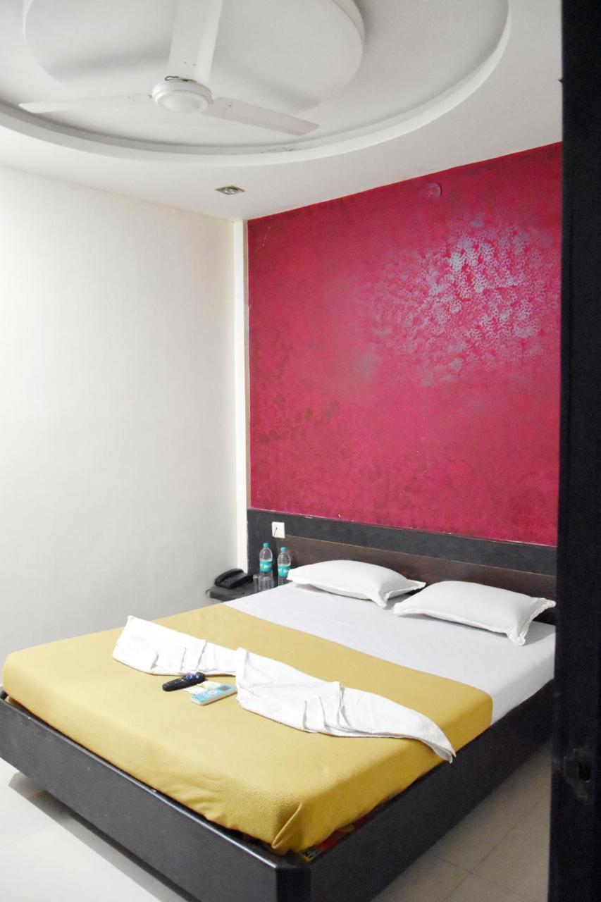 Hotel Sai Galaxy Inn 舍地 外观 照片